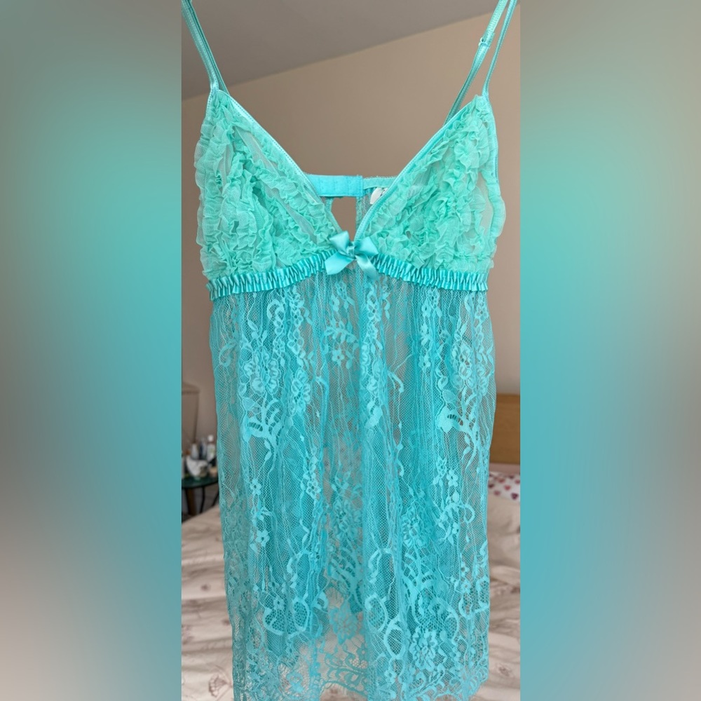 Fredrick’s of Hollywood - Lingerie Turquoise top - Medium